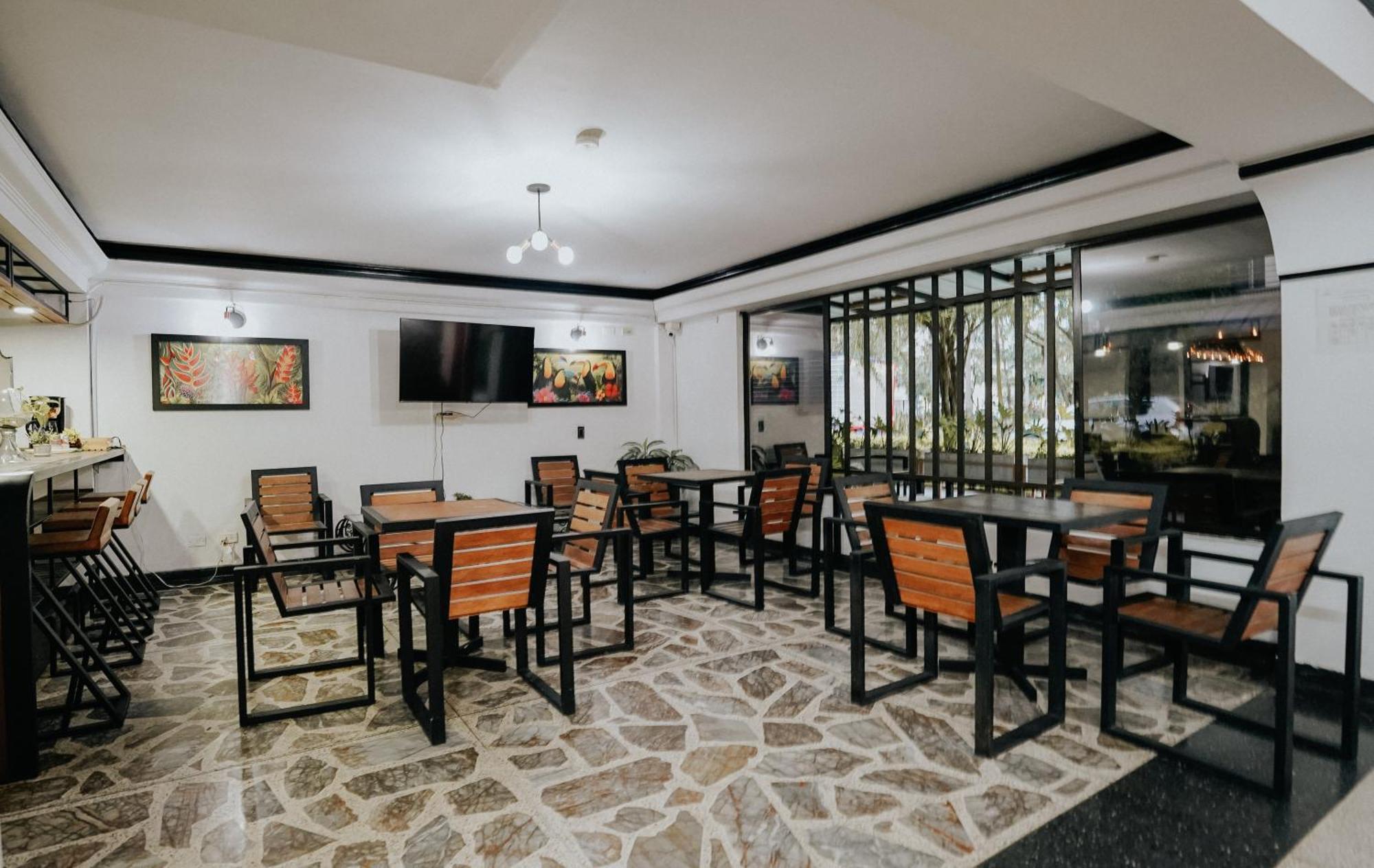 Hotel Balcones Del Estadio Μεντεγίν Εξωτερικό φωτογραφία